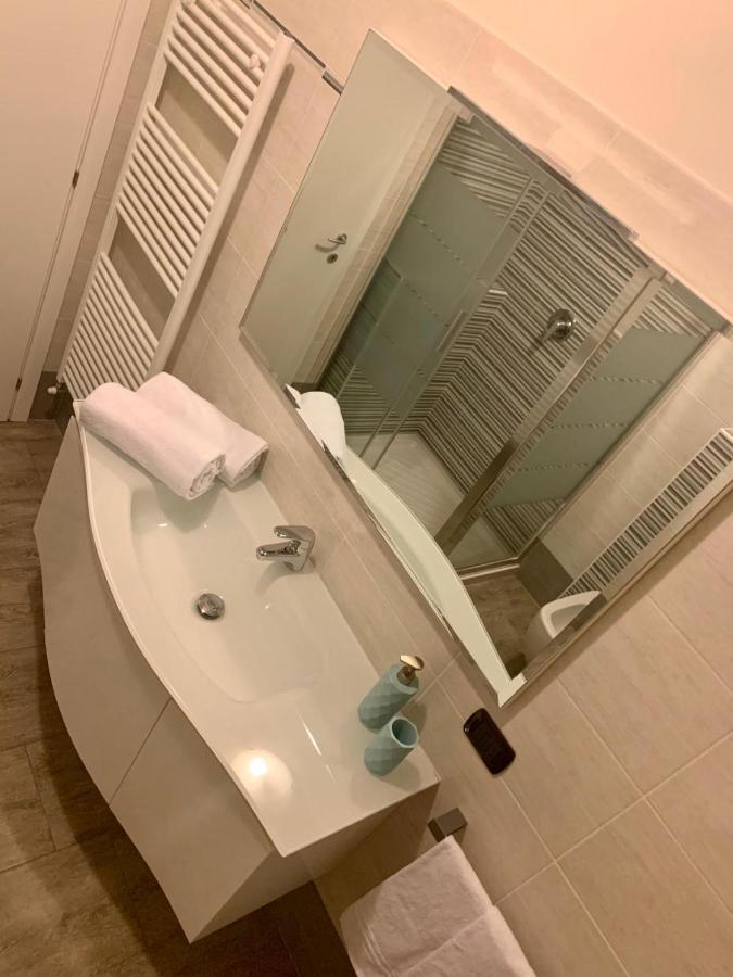 B&B Nearby Malpensa Samarate Buitenkant foto