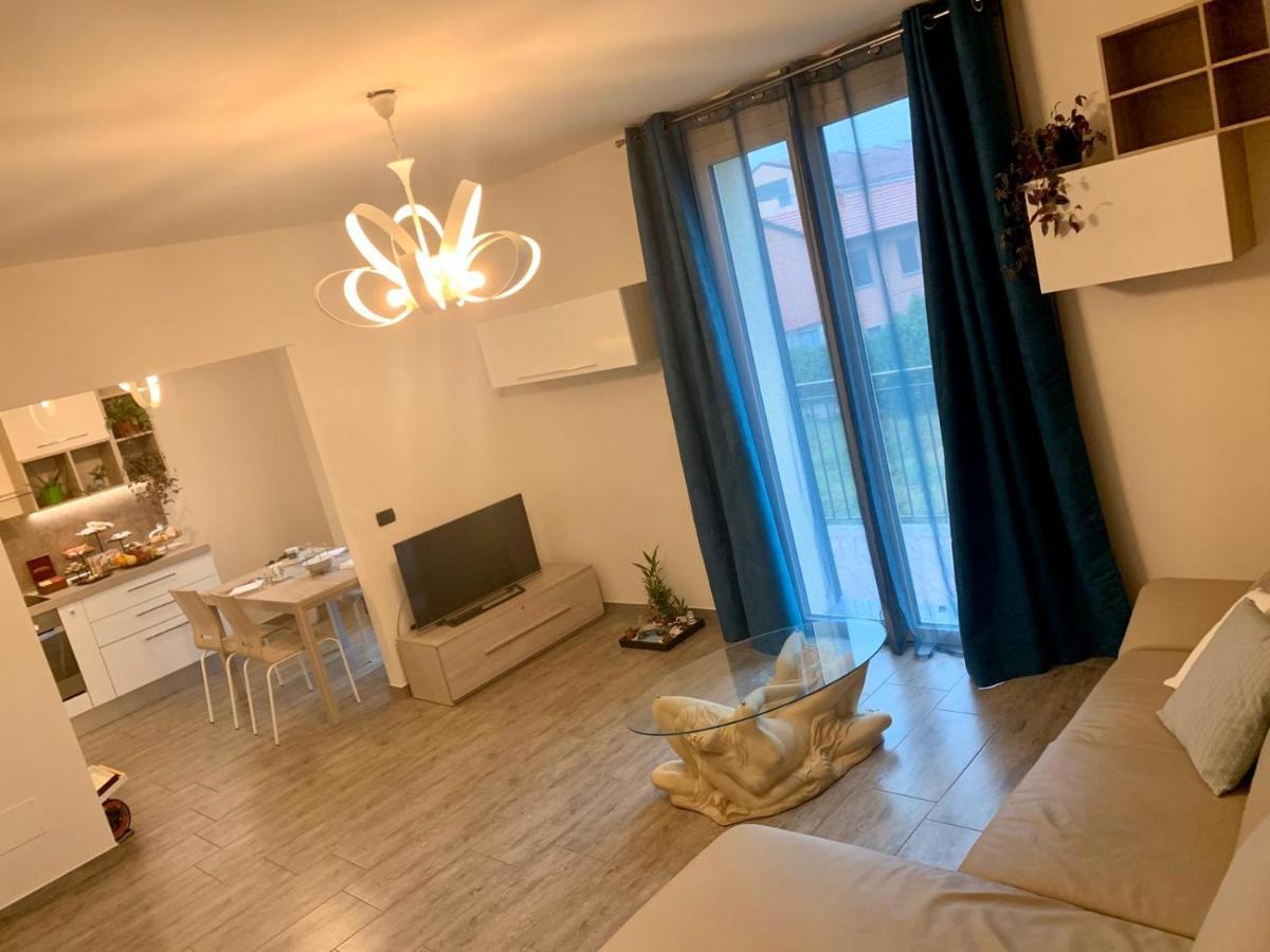 B&B Nearby Malpensa Samarate Buitenkant foto